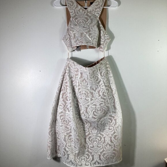 BCBG Maxazria Dresses & Skirts - Womens BCBG Maxazria Ellyson Lined Off White Lace Skirt Set Crop Top S NWT